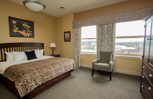 Seward Place Hotel | The Parker Inn & Suites