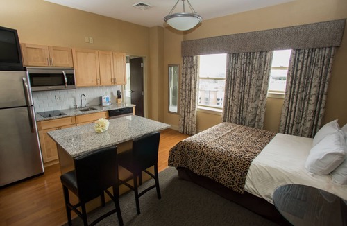 Seward Place Hotel | The Parker Inn & Suites