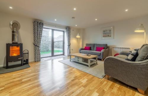 St. Agnes House | The Parlour