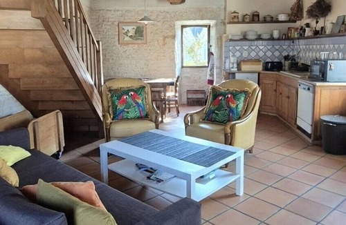 Floirac House | The Parrot House