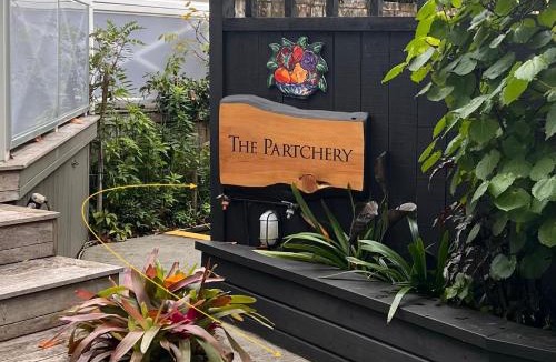 Narrow Neck Apartment | The Partchery Devonport