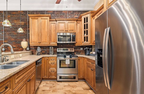 Downtown Nashville Condo | The Parton-Printer's Alley- 2 Blocks to Broadway