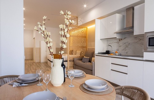 Safranar Apartment | The Patraix Suite 05 By Florit Flats