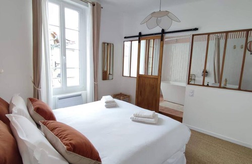 Fronsac House | The pavilion