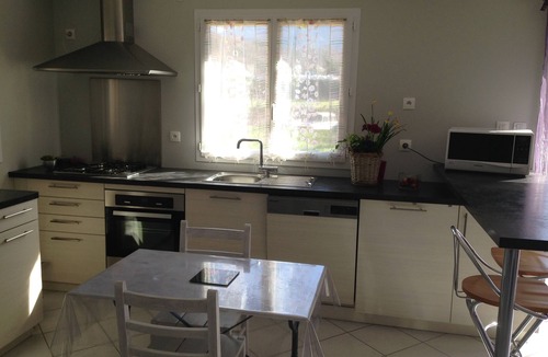 Prades House | The pavilion: vacations, hiking, spa treatments, festivals, heritage