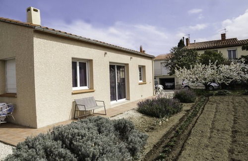 Prades House | The pavilion: vacations, hiking, spa treatments, festivals, heritage