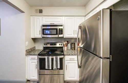 Lake Highlands Apartment | The Paxton 3101 I Comfy 2 Bed 2 Bath