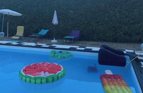 La Chapelle-Montlinard House | The peaceful greenery.