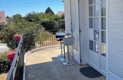 La Chapelle-Montlinard House | The peaceful greenery.