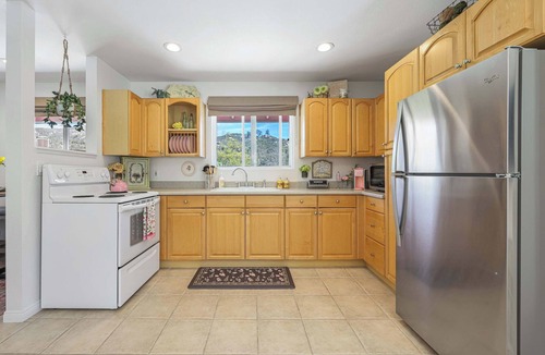 Country Club House | The Peaceful Pink Cottage | 1BR | Pool | Nature