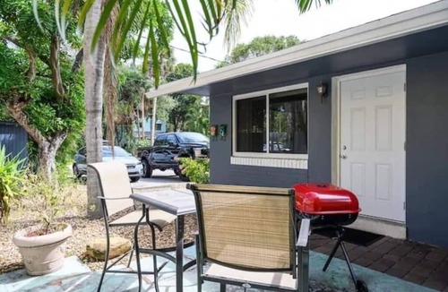 River Oaks House | The peacock villa 1 By Dream Vacation