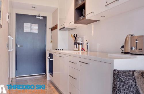 Thredbo Ski Chalet | The Peak 7