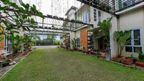 Jember Hostel | The Peak Guest House
