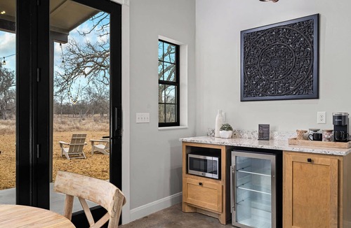 Stonewall Cabin | The Pearl Casita at Featherstone Winery