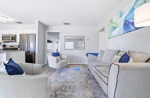 San Antonio House | “The Pearl” Family House, 6-10 Minutes to Downtown, Alamodome, Frost Center