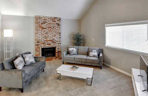 Crossgate House | The Pearl on McAbee