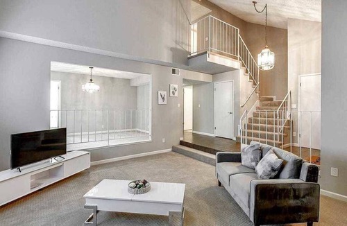 Crossgate House | The Pearl on McAbee