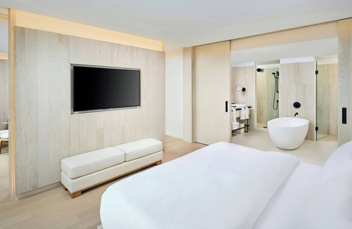 Burlington Hotel | The Pearle Hotel & Spa, Autograph Collection
