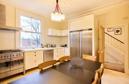 Peckham Rye Apartment | The Peckham Hideaway - Bright 3 Bdr Flat