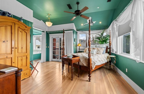 Historic Railroad District Hotel | The Peerless Hotel by WanderLodges