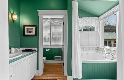 Historic Railroad District Hotel | The Peerless Hotel