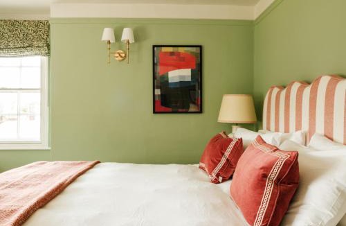 Wilton Hotel | The Pembroke Arms