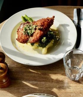 Wilton Hotel | The Pembroke Arms