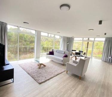 Merita House | The Peninsula Grande