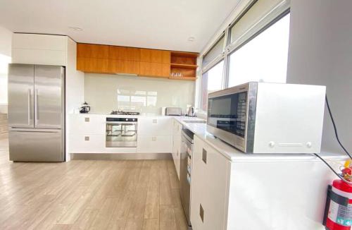 Merita House | The Peninsula Grande