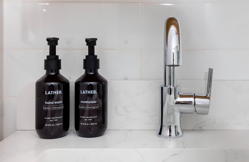 Hampton Bays Hotel | The Penny Lane