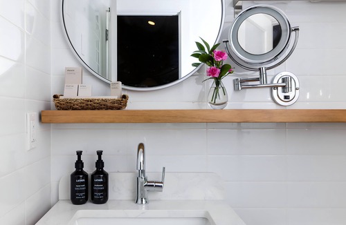Hampton Bays Hotel | The Penny Lane
