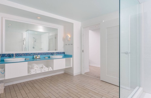 Villa Sabine Hotel | The Pensacola Beach Resort