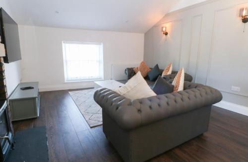 Rawtenstall Apartment | The Penthouse at 86