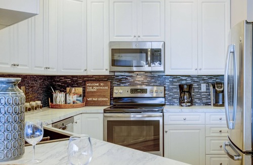 Osage Beach Condo | THE PENTHOUSE at Ledges Point! 6 King Bedrooms! Incredible Main Channel View!