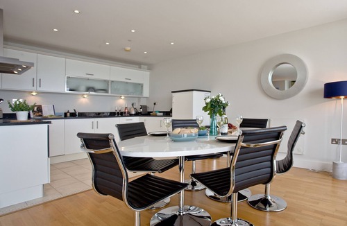 Westleigh Apartment | The Penthouse Bay View