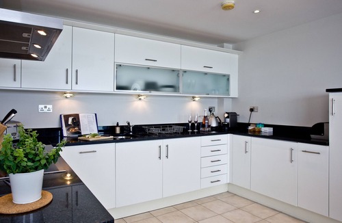 Westleigh Apartment | The Penthouse Bay View