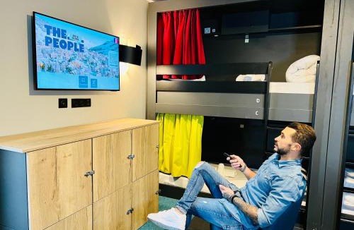 Mont-de-Lans Hotel | The People - Les 2 Alpes