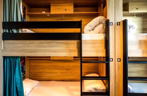 Arsenal Hostel | The People - Paris Marais