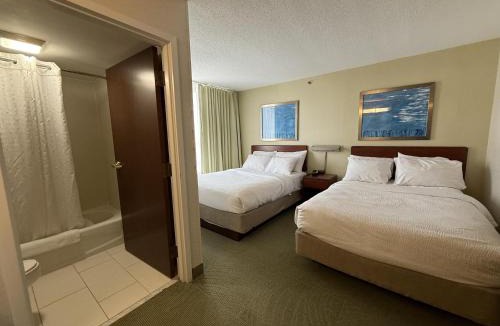 Orange Prairie Hotel | The Peoria Hotel, SureStay Collection by Best Western