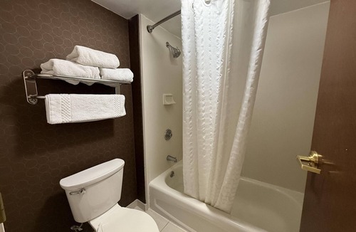 Orange Prairie Hotel | The Peoria Hotel, SureStay Collection by Best Western