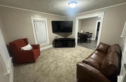 Akron Apartment | The Perazim