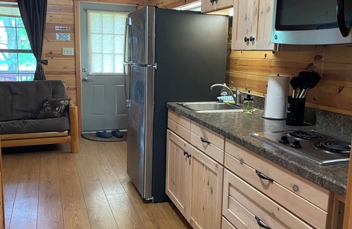Hammond RV Rental | The Perch- Cliffside cabin overlooking Black Lake