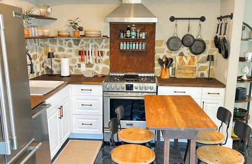 Del Mar House | The Perch on Morningside- Your Quiet Escape