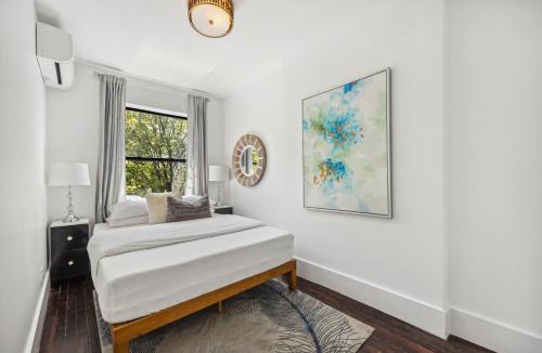 Hamilton Heights Apartment | The Perfect Apt for Large Groups Sleeps 10