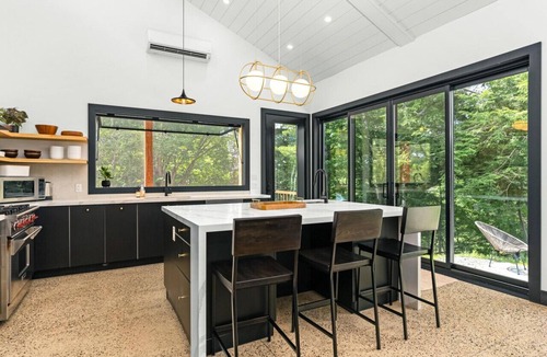 Bracebridge Cottage | The perfect blend of colour, comfort, and class