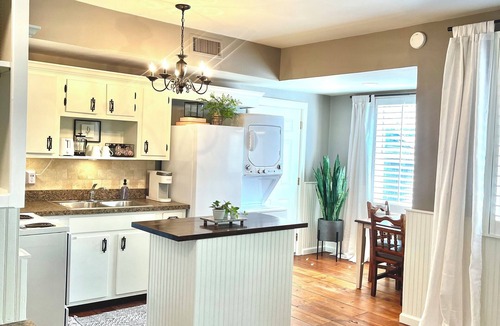 Denton Apartment | The Perfect Blend of Style, Comfort & Convenience.
