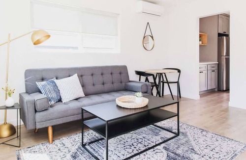 South Park Apartment | The Perfect Blend of Comfort & Style in South Park