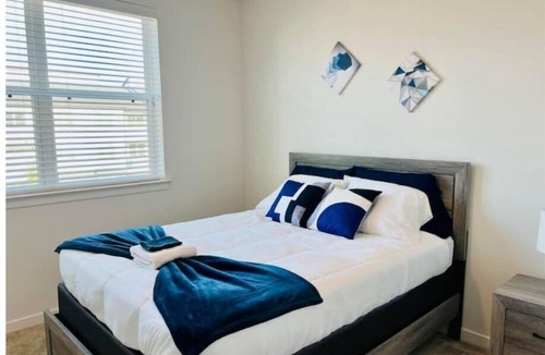 Kyle Apartment | "The Perfect Gateway" - 2Bed & 2Bath with Full Access: Pool, Gym, Dog/Kid Parks!