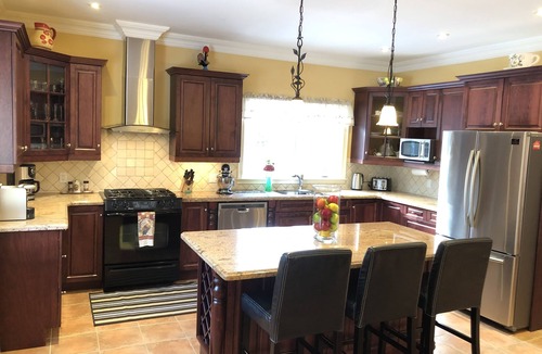 Lafontaine Cottage | The perfect get away by the Georgian Bay!