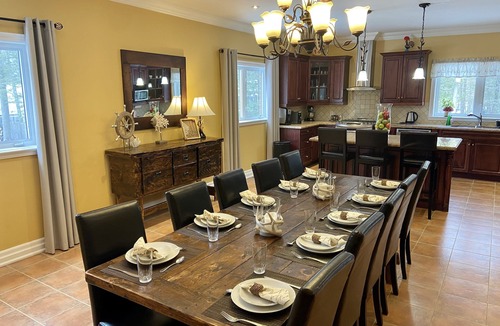 Lafontaine Cottage | The perfect get away by the Georgian Bay!